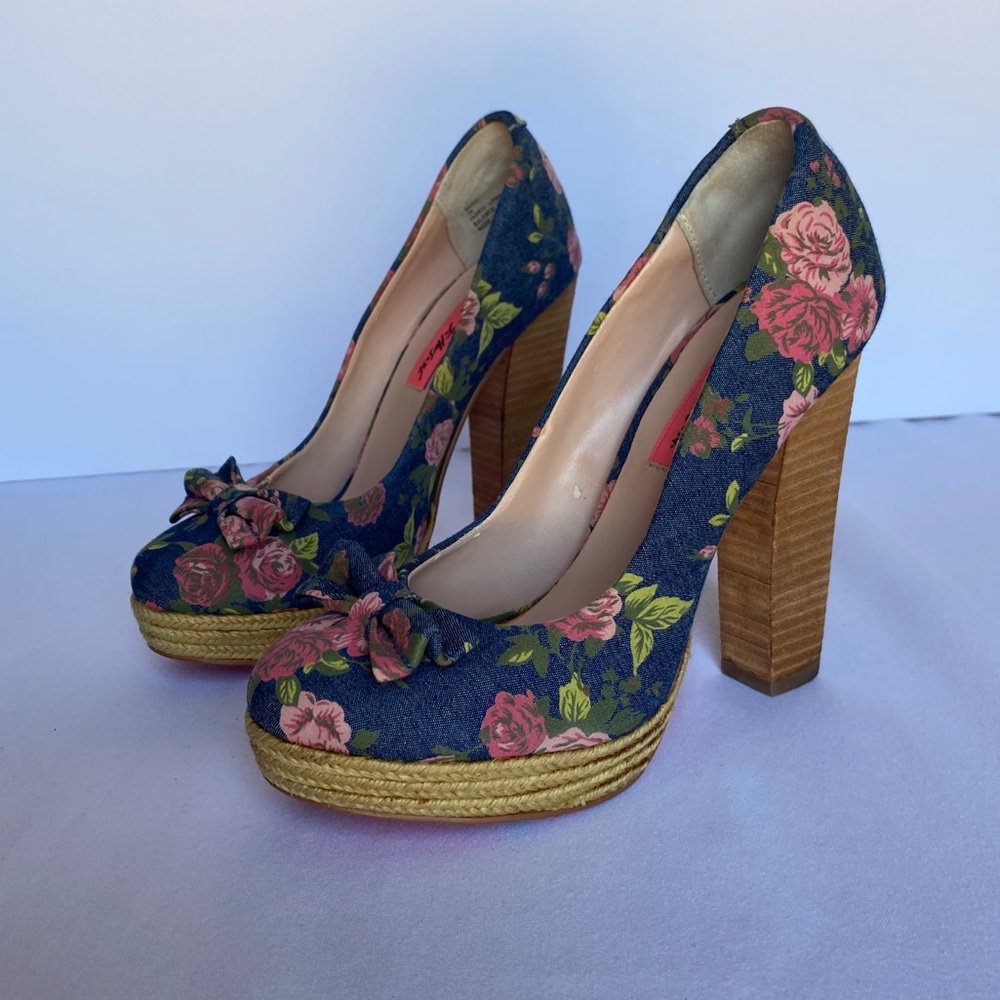 Betsey Johnson’s Maggie Pumps Denim Size 7